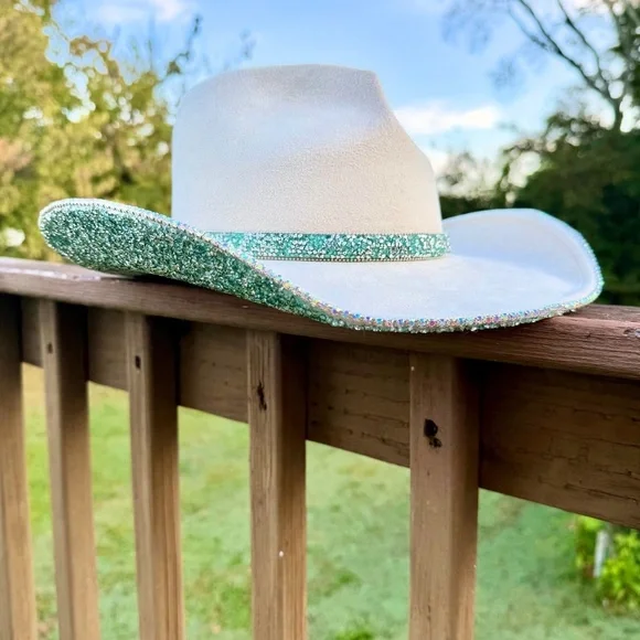 Bedazzled Aqua Rhinestone Heart Shaped Suede Cowboy Hat display picture 1